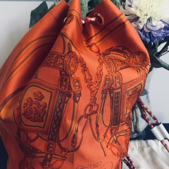 SOLD - 🧡H E R M E S🧡 ⠀ Sac Soie Cool 22(Medium). - Picture 3 of 9